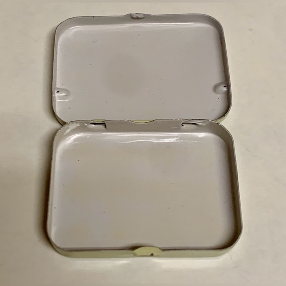 Mid Century Vintage CERTIFIED Brand Aspirin Hinge Lidded Medicine Tin - Picture 7 of 16